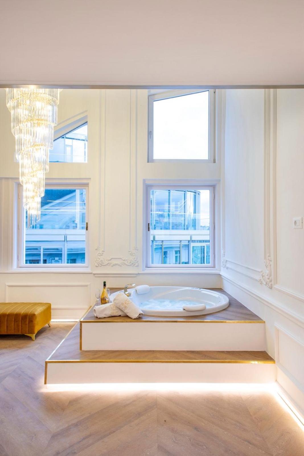 Jacuzzi Royal Suite Budapest Ngoại thất bức ảnh