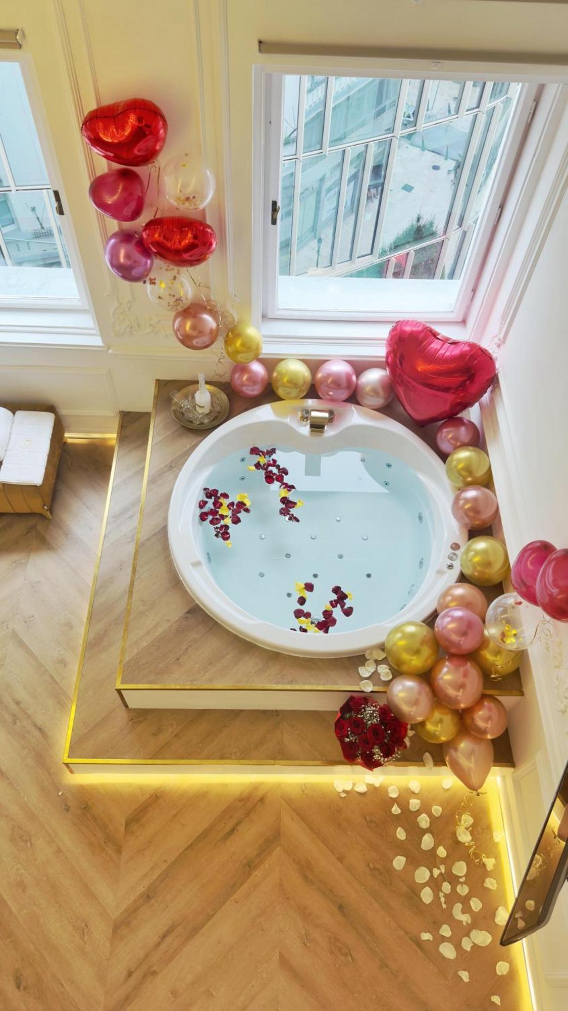 Jacuzzi Royal Suite Budapest Ngoại thất bức ảnh
